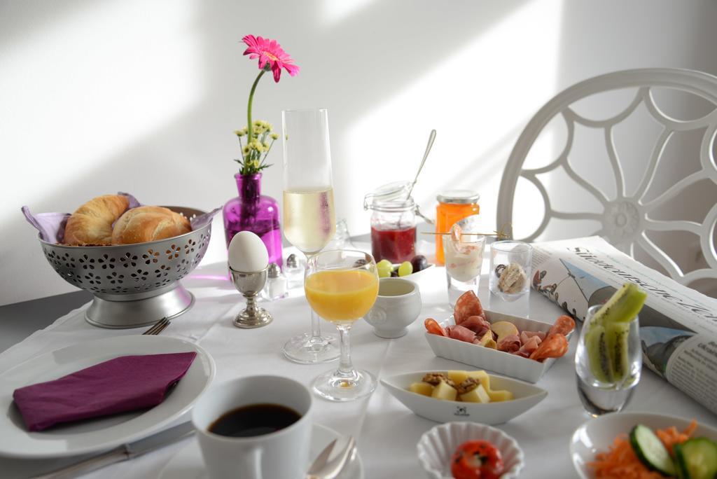 Alte Apotheke Bed & Breakfast คาร์ลสบาด ภายนอก รูปภาพ