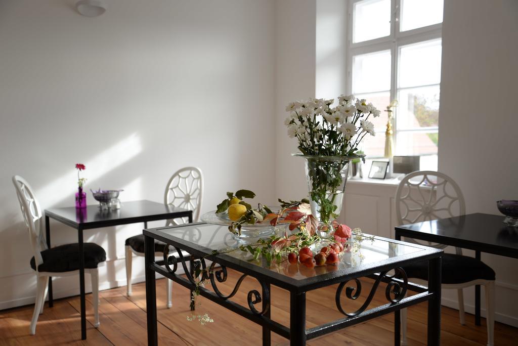 Alte Apotheke Bed & Breakfast คาร์ลสบาด ภายนอก รูปภาพ